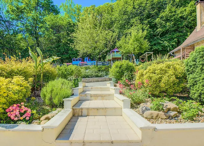 Feriehus Awesome In Et Born