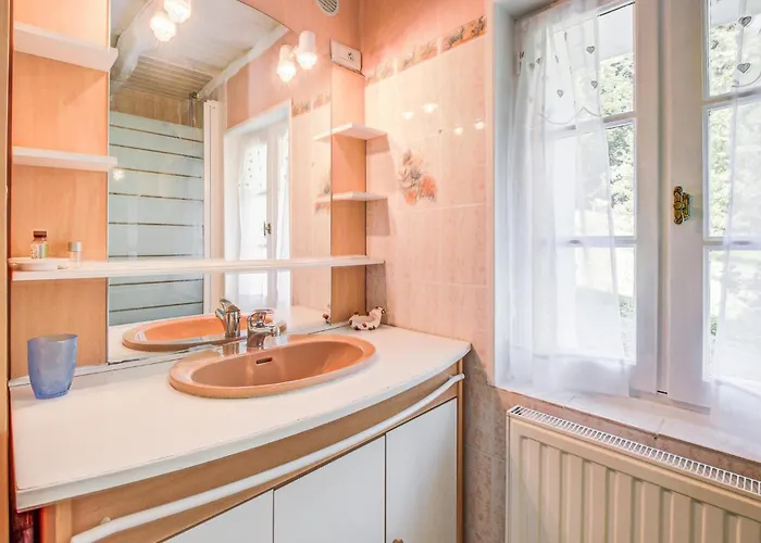 Feriehus Awesome In Et Born Blis-et-Born