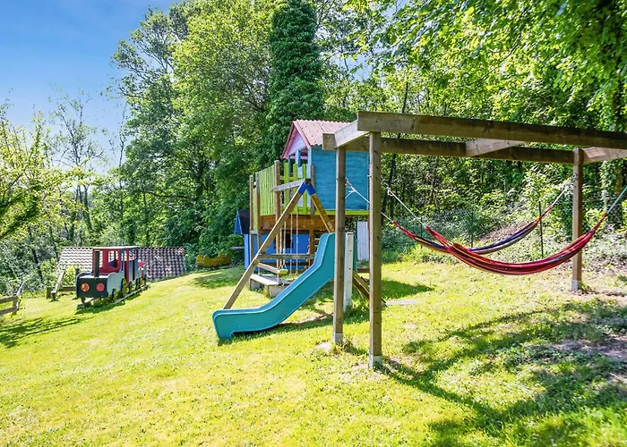 Feriehus Awesome In Et Born